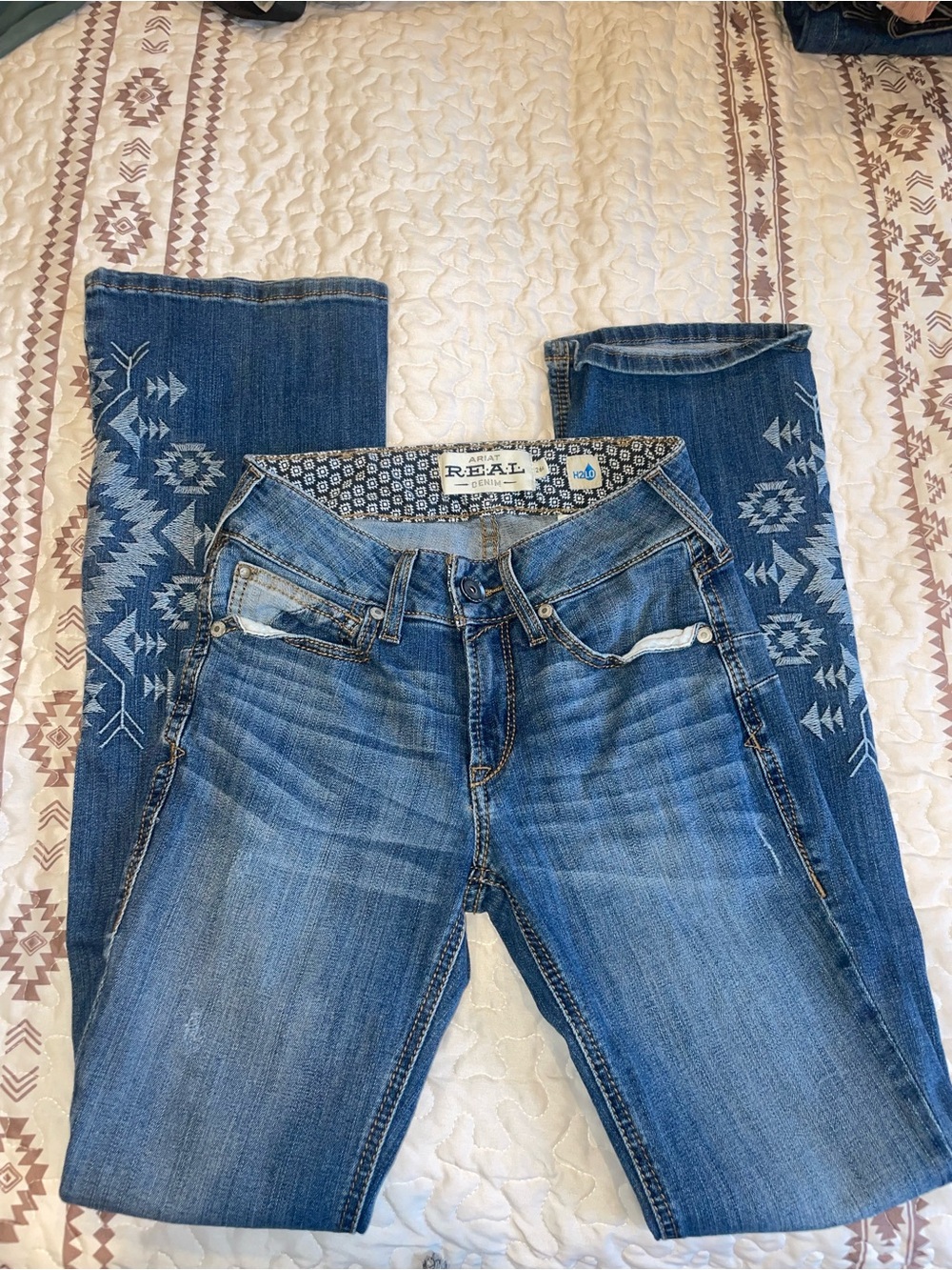 Ariat Blue Embroidered Wide-Leg Jeans - Picture 2 of 4
